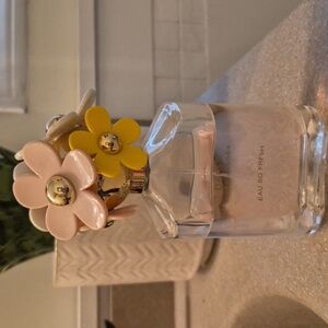 Marc Jacobs Daisy Eau So Fresh - Pink and White